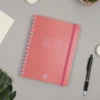 Agenda cuarto semana vista horizontal Cosmo rojo 2026-2027