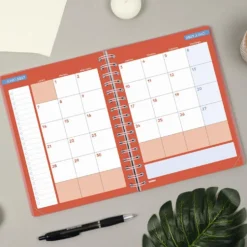Agenda cuarto semana vista horizontal Cosmo rojo 2026-2027
