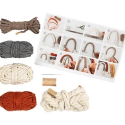 Mini kit DIY crea arcoíris de macramé.