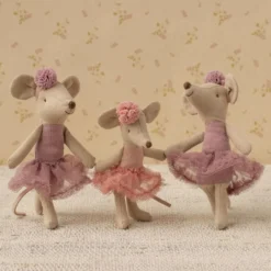 Ratita con diadema y pompón rosa 13cm. Maileg