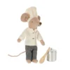 Ratón cocinero con olla y cuchara