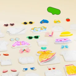 Set para colorear y vestir con notas adhesivas Amigos del bosque